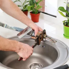 image article Comment remplacer un robinet syphax.be